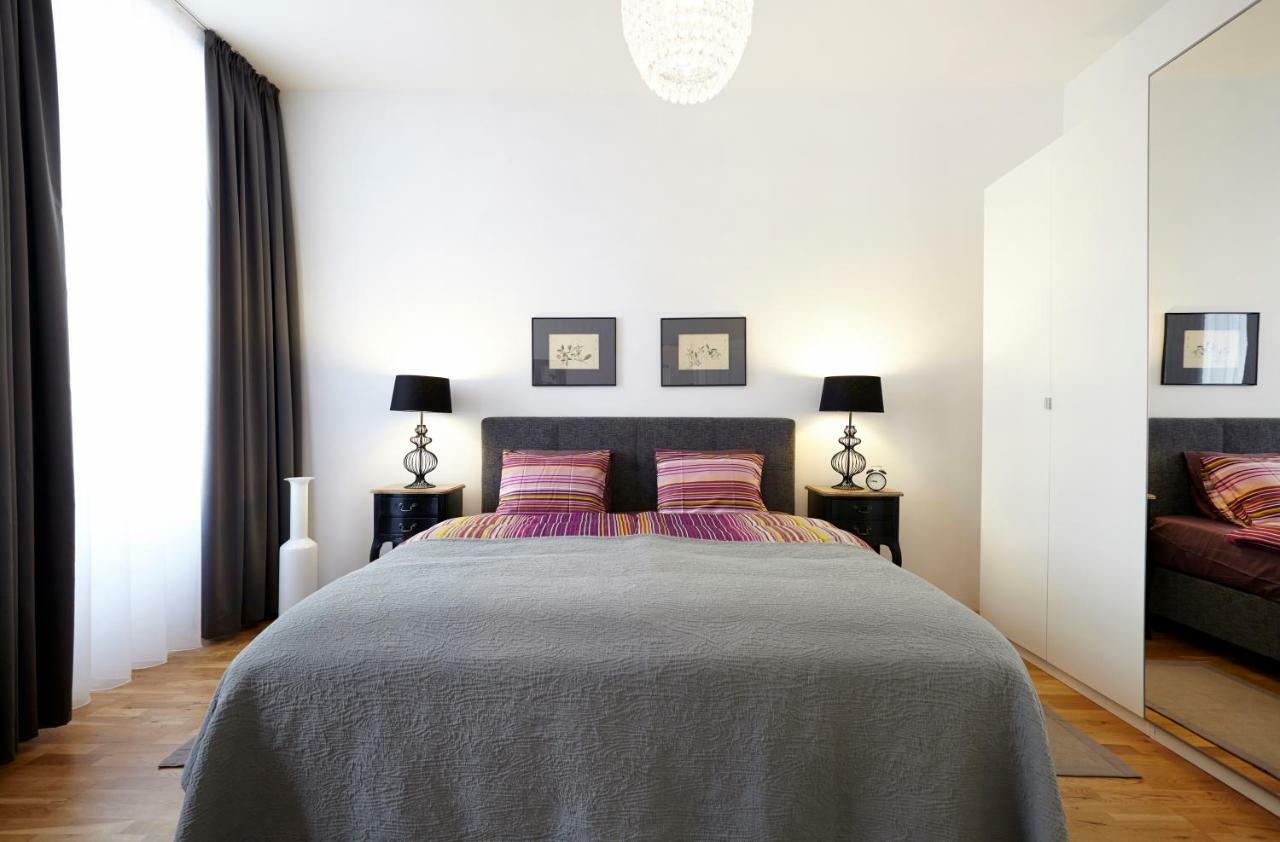 Apartment Theresiengasse Vienna Esterno foto